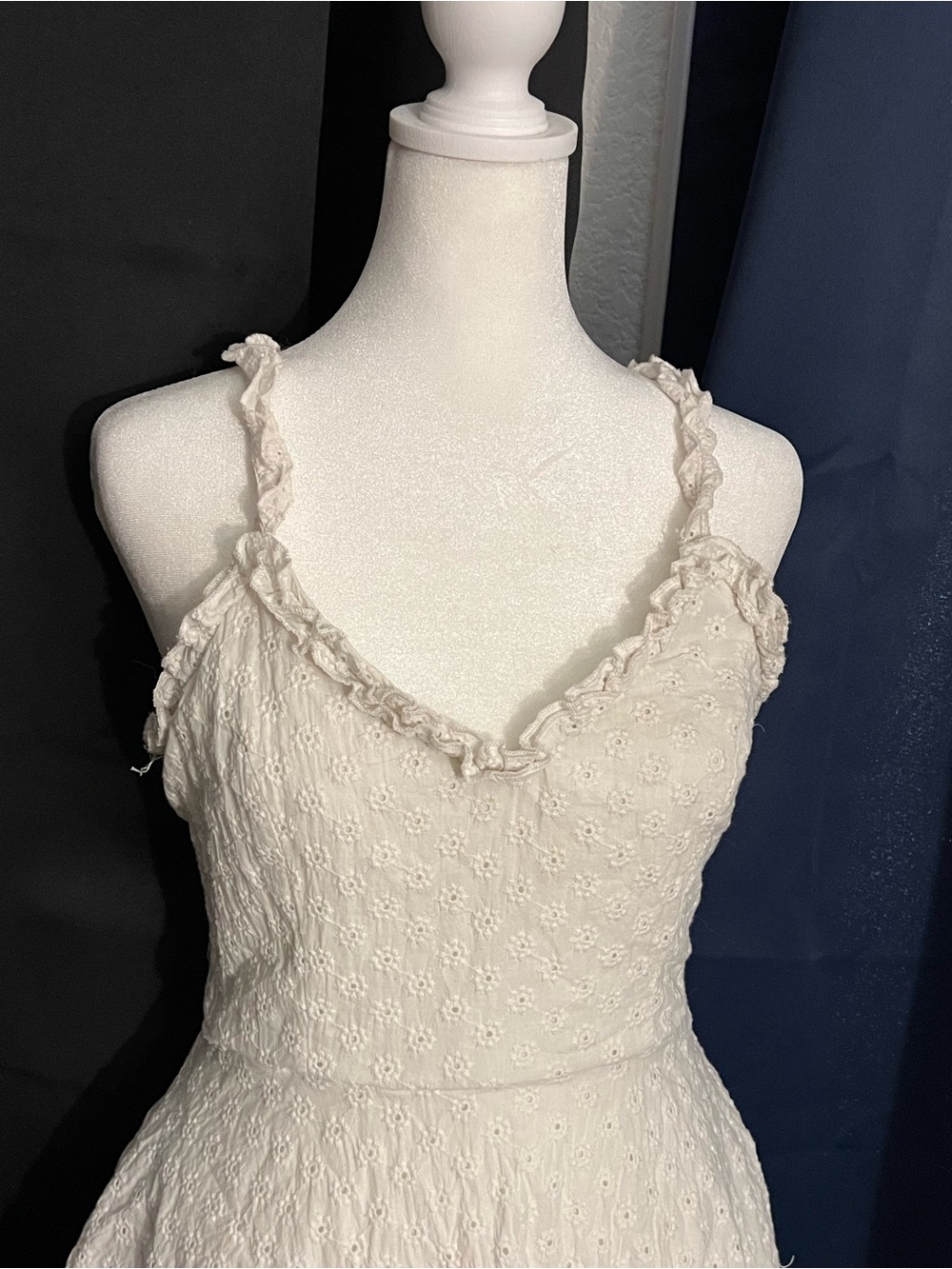 Trixxi White Eyelet Mini Dress Women’s Medium Ruffle Strap Cottagecore Sundress - Picture 2 of 8